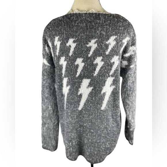 Made in Italy gray & white lightning pattern fuzzy winter sweater high low hem - Picture 3 of 6